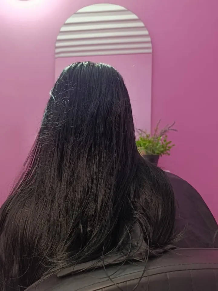 Antes de la nutrición capilar: cabello opaco y encrespado